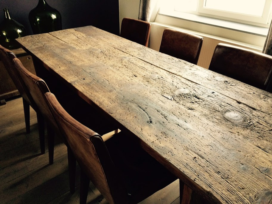 Inspiration for a rustic kitchen remodel in Ottawa