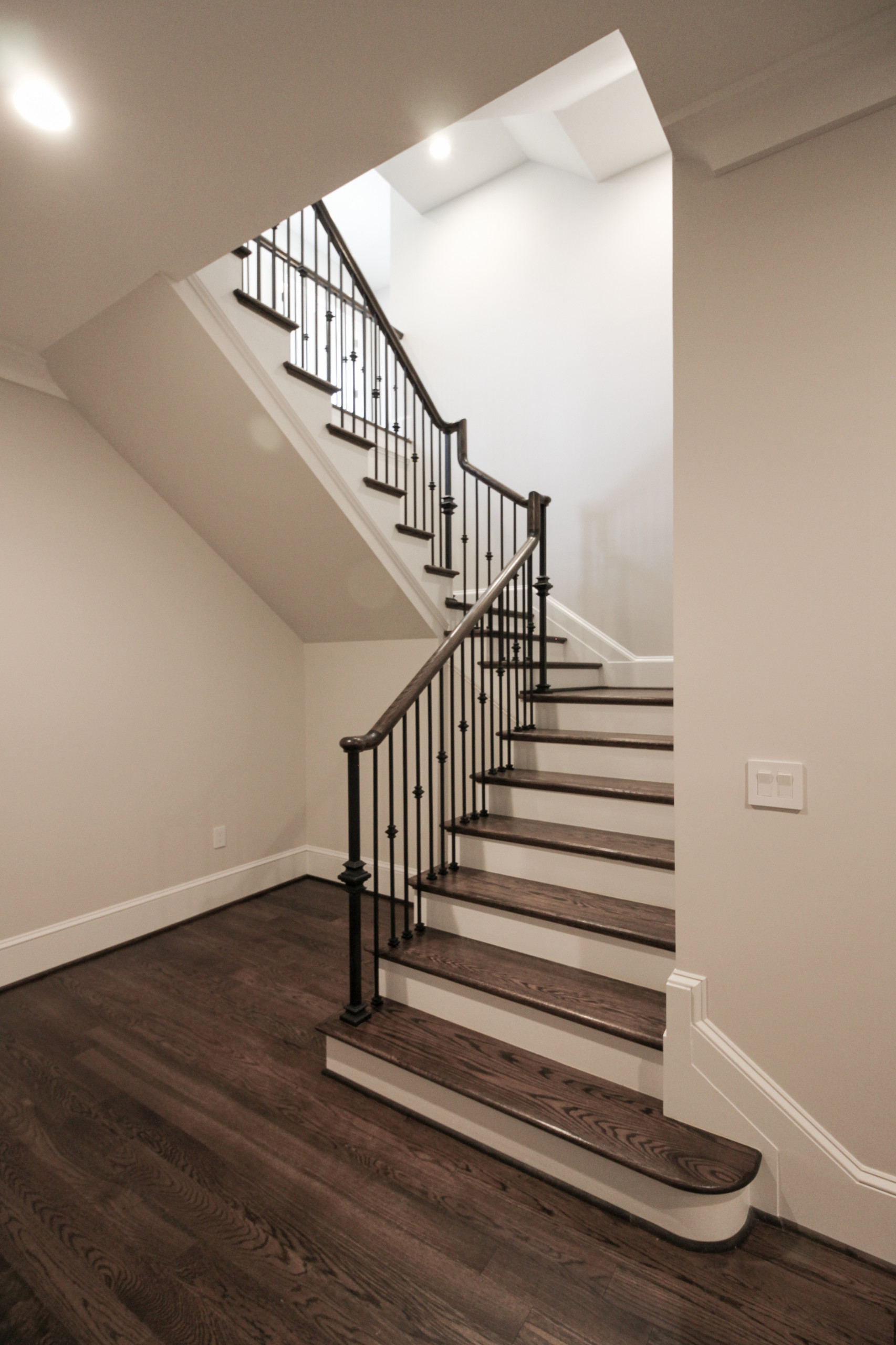 86_ Gorgeous Floating Curved Staircase, McLean VA 22066