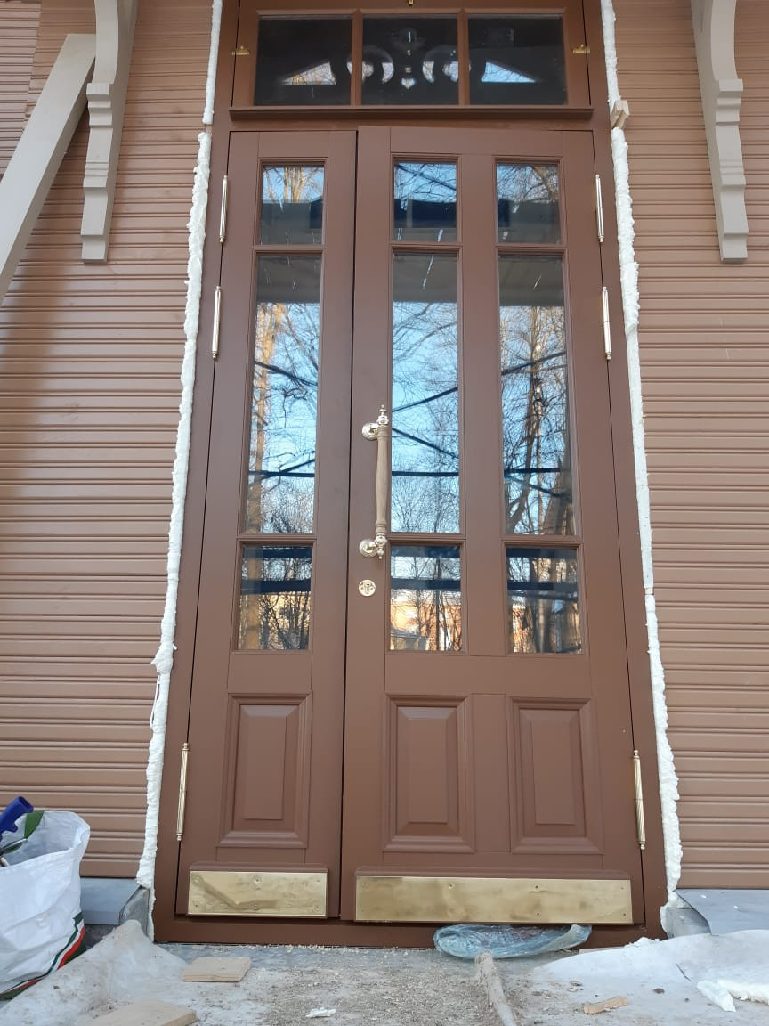 Двери входные исторические