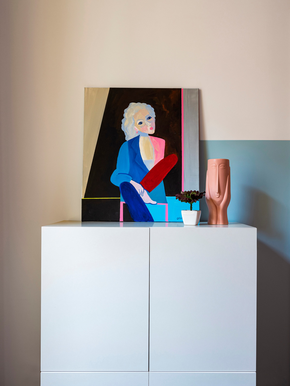 Современный интерьер в старинной доме в центре Москвы для сдачи в аренду