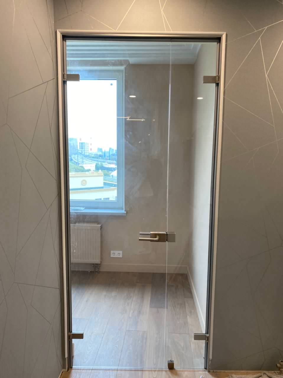 Стеклянные двери