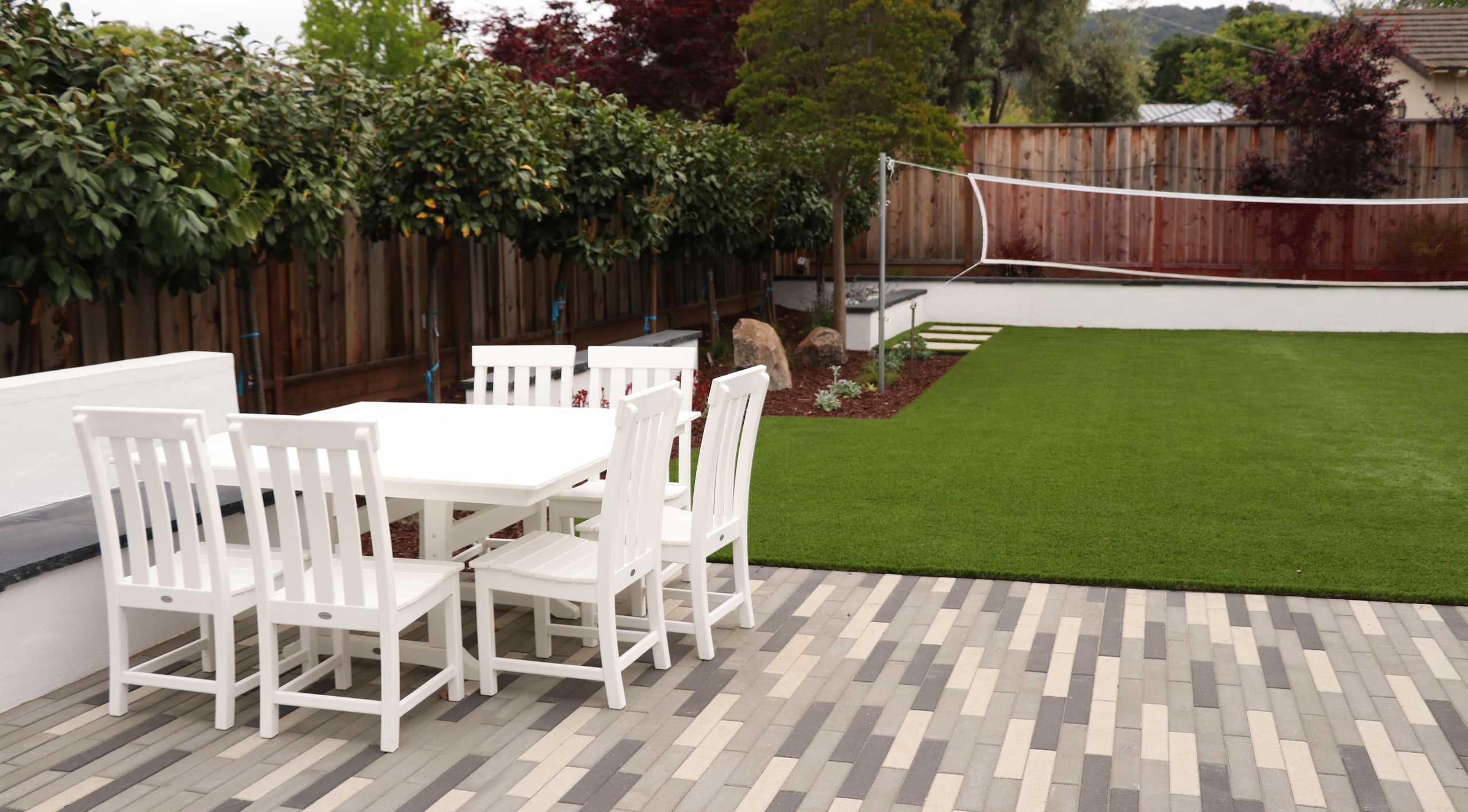 MODERN, MODERN, MODERN