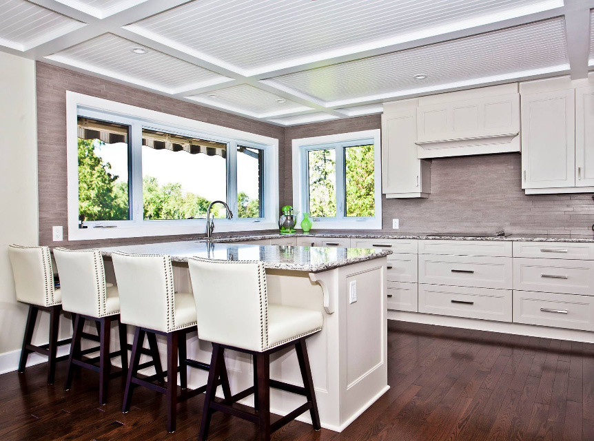 Transitional kitchen photo in Ottawa
