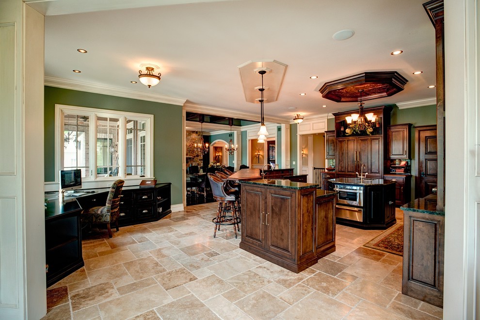 Transitional kitchen photo in Chicago