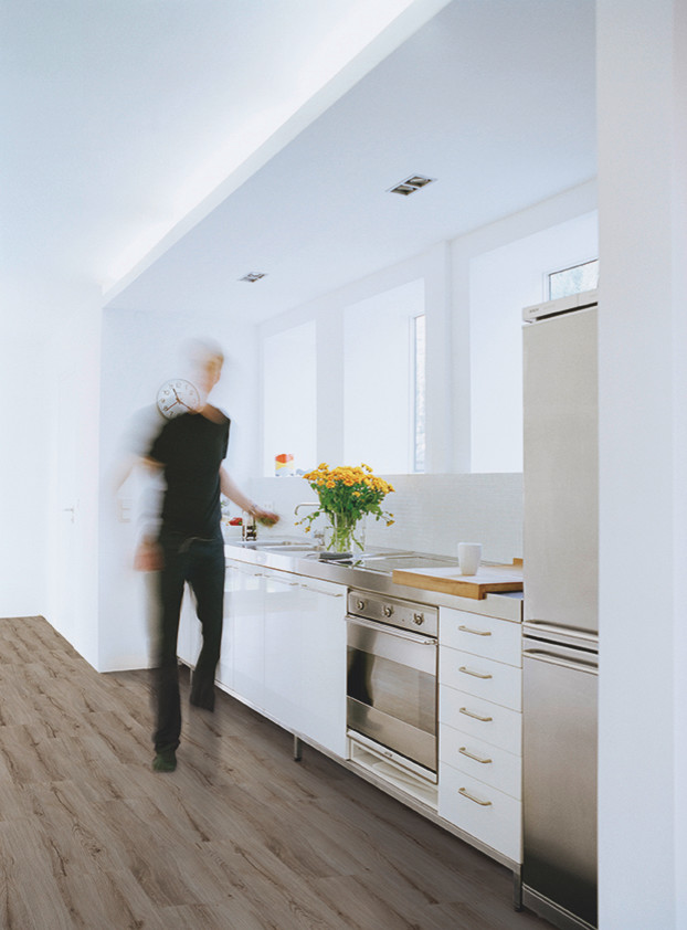 Moderne Küche mit Vinylboden in Köln