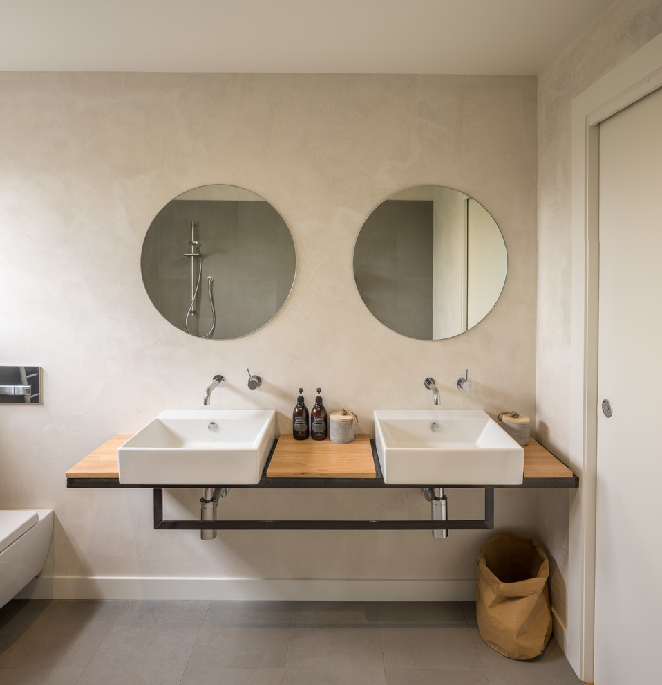 Design ideas for a contemporary bathroom in Brisbane.
