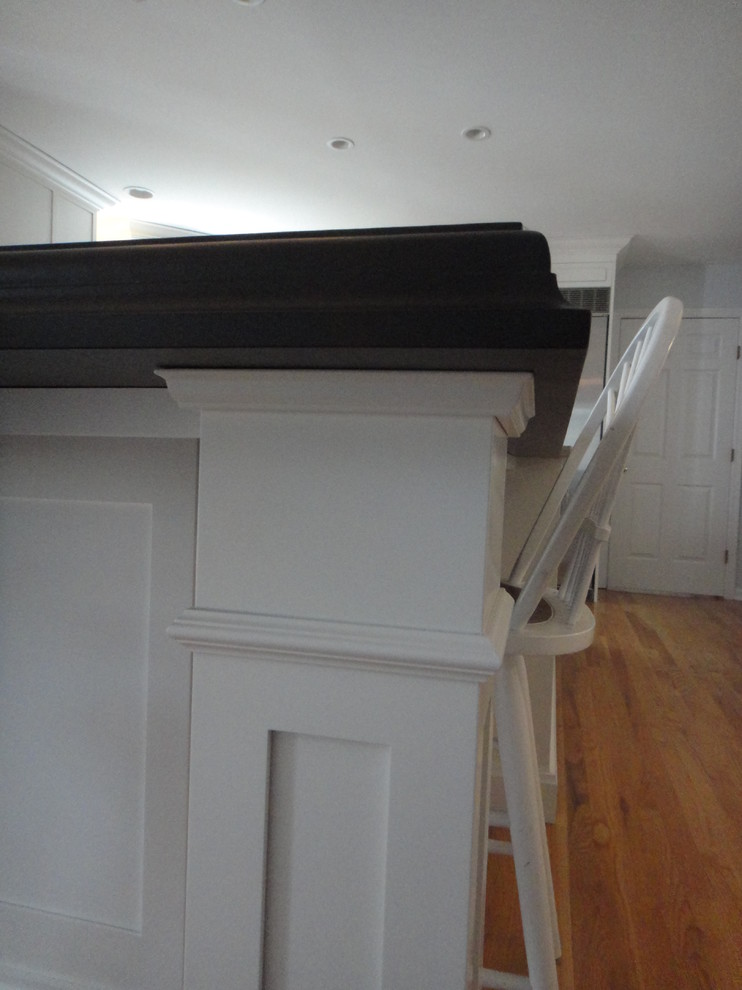 Transitional home design photo in New York