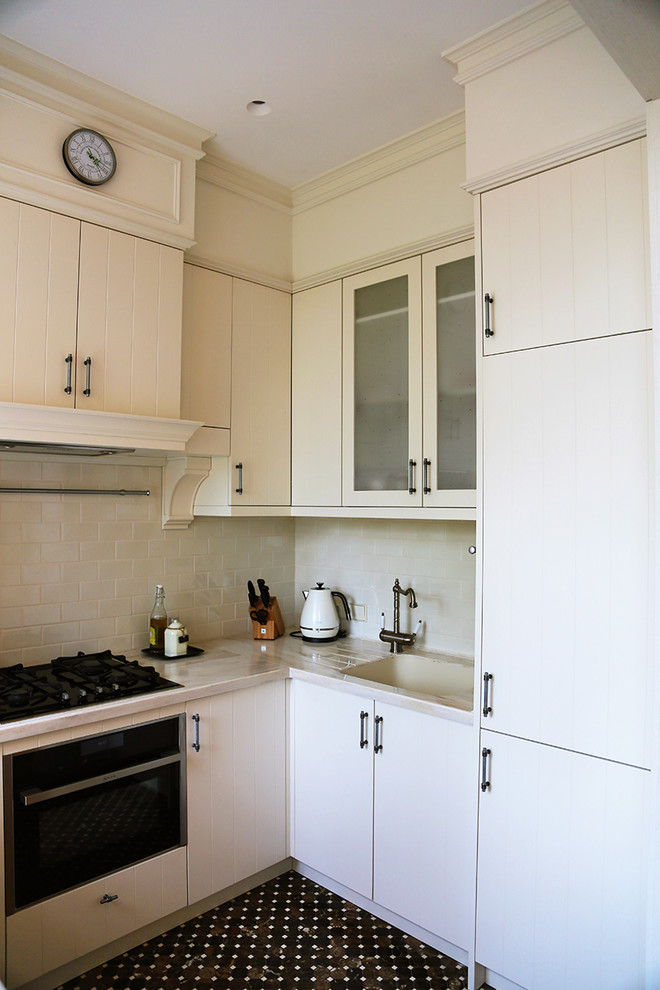 Сталинка на набережной