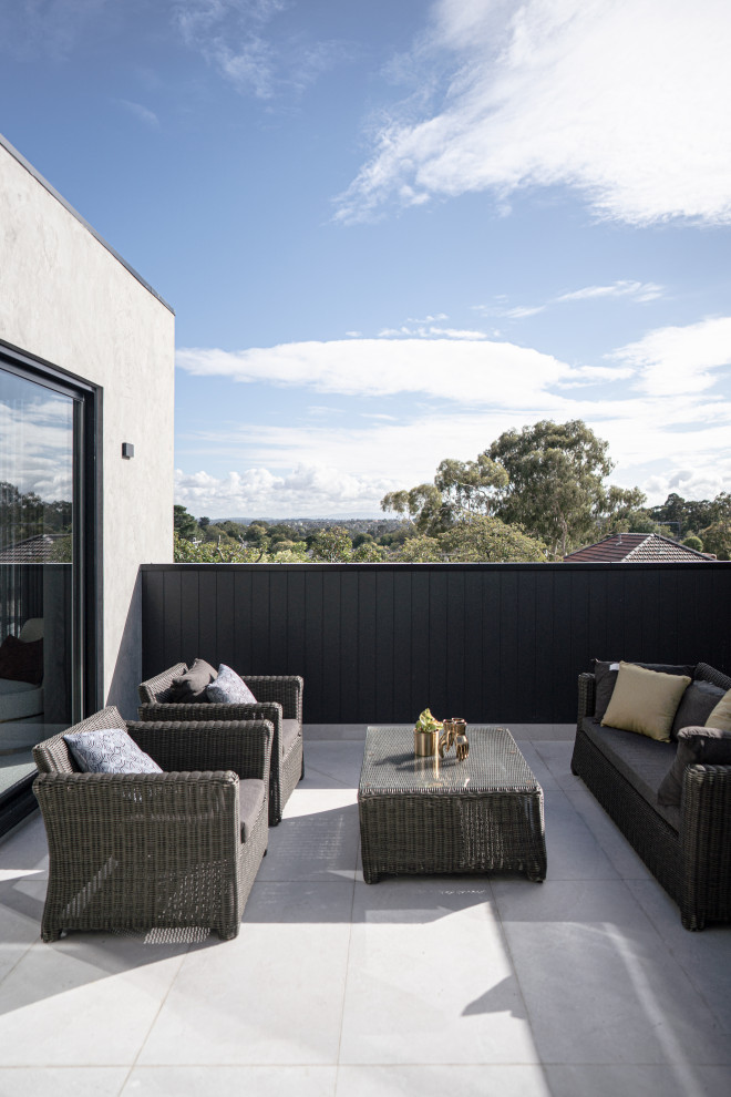 Inspiration for a mid-sized contemporary deck in Melbourne.