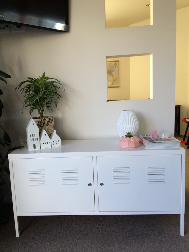 Photo of a Scandinavian living room in Wellington.