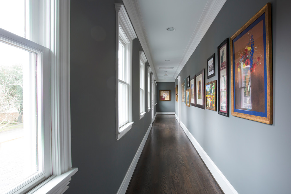 This is an example of a contemporary hallway in Houston.