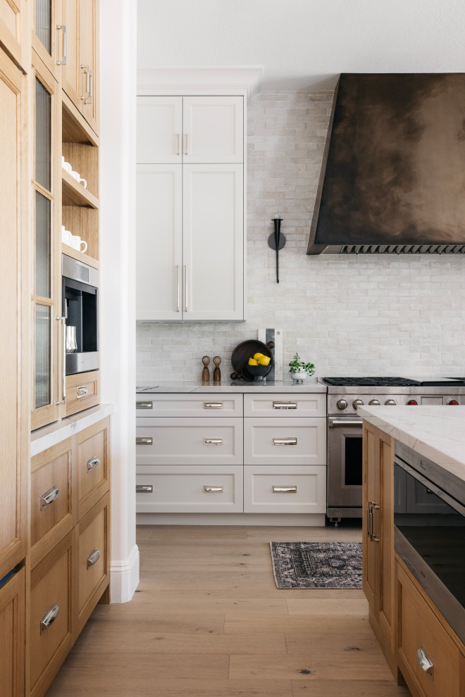 Transitional kitchen photo in Phoenix