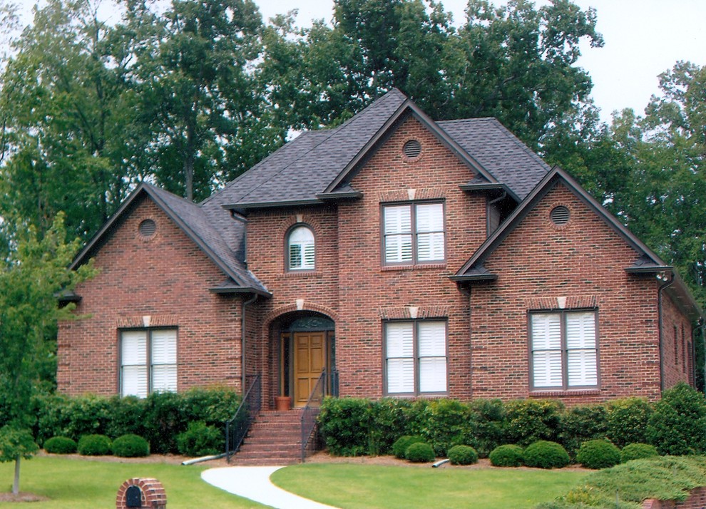 Elegant home design photo in Birmingham