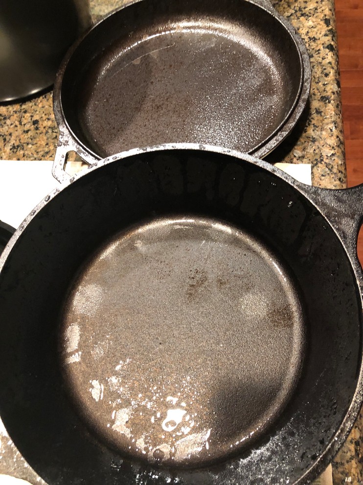 Lodge 2 Piece Set Lid LCC3 Pre-Seasoned Cast Iron Combo Cooker Pan