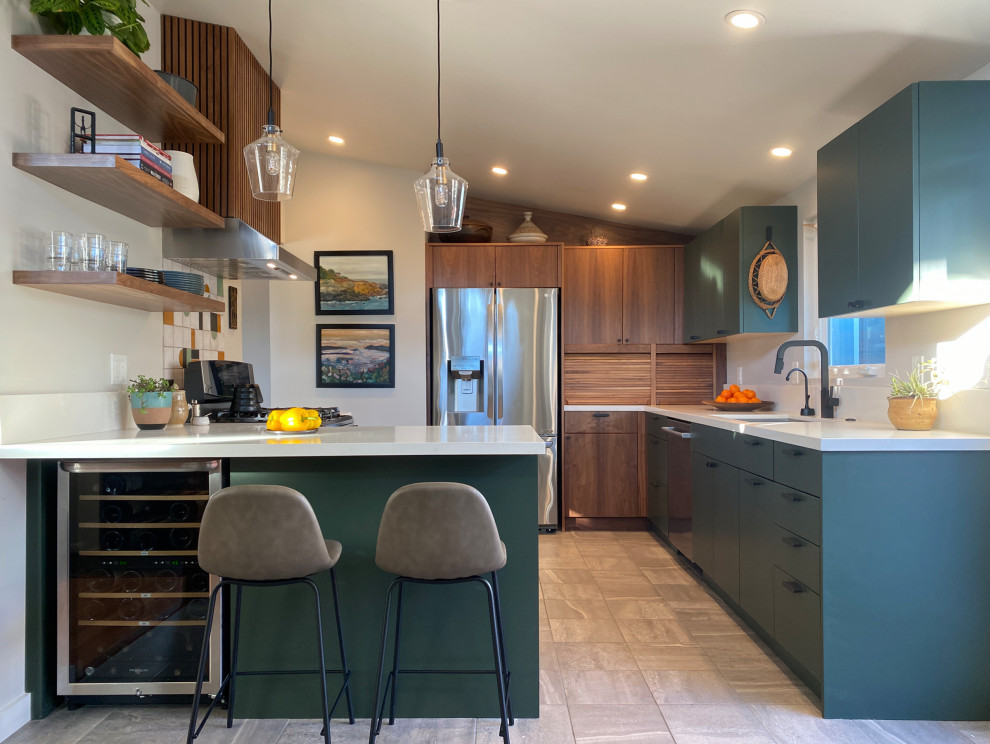 Kitchen - kitchen idea in Minneapolis