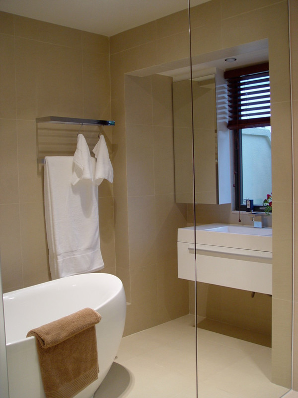 This is an example of a contemporary bathroom in Cornwall.