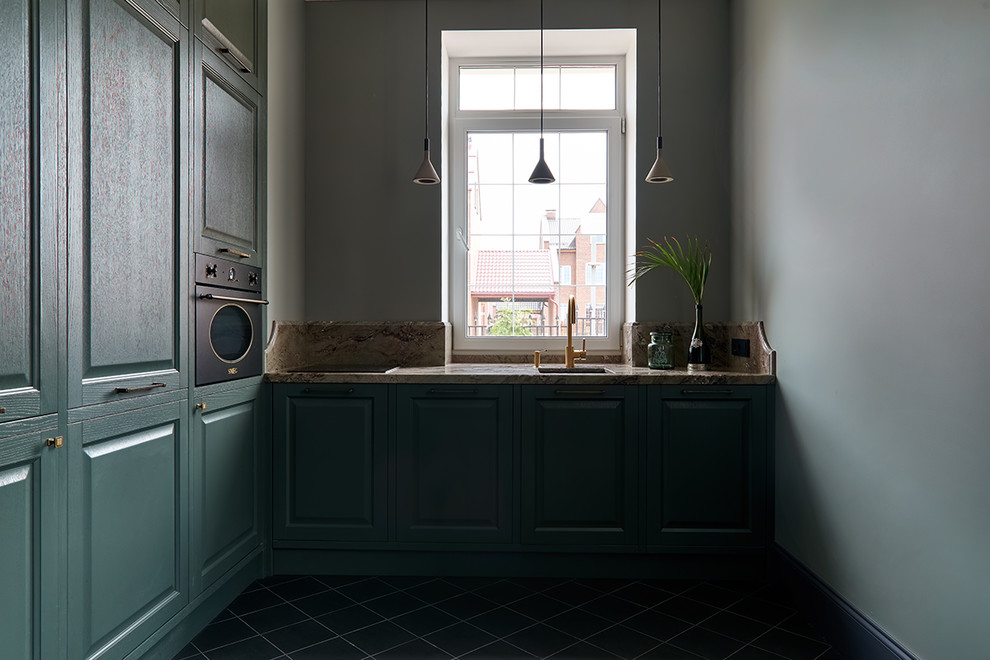 Дом в поселке Британика