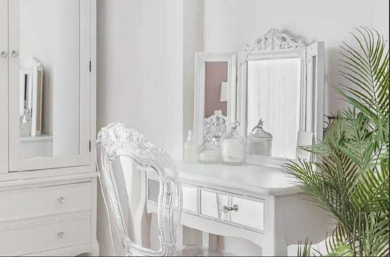 Closet - shabby-chic style closet idea in London