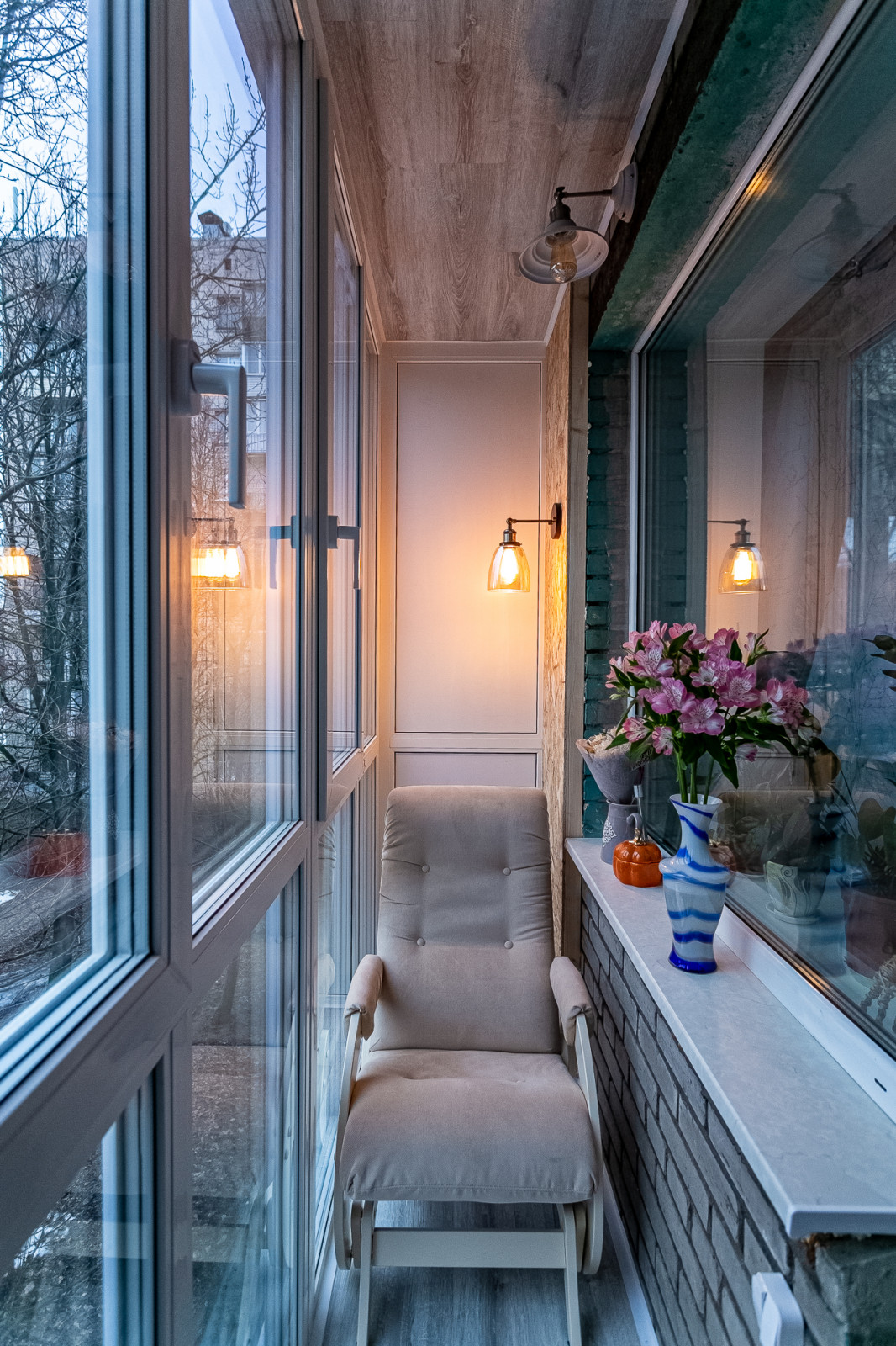 Остекление Балконов и лоджий с отделкой