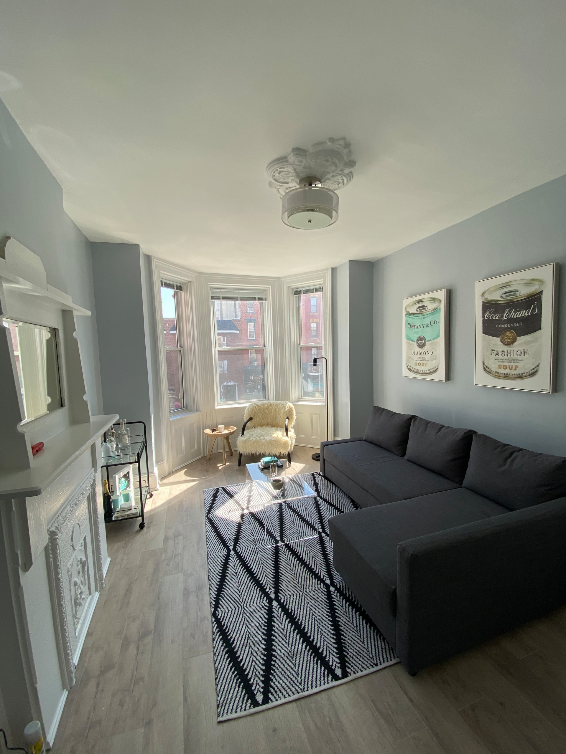 Custom Living Room & Built in Storage Design