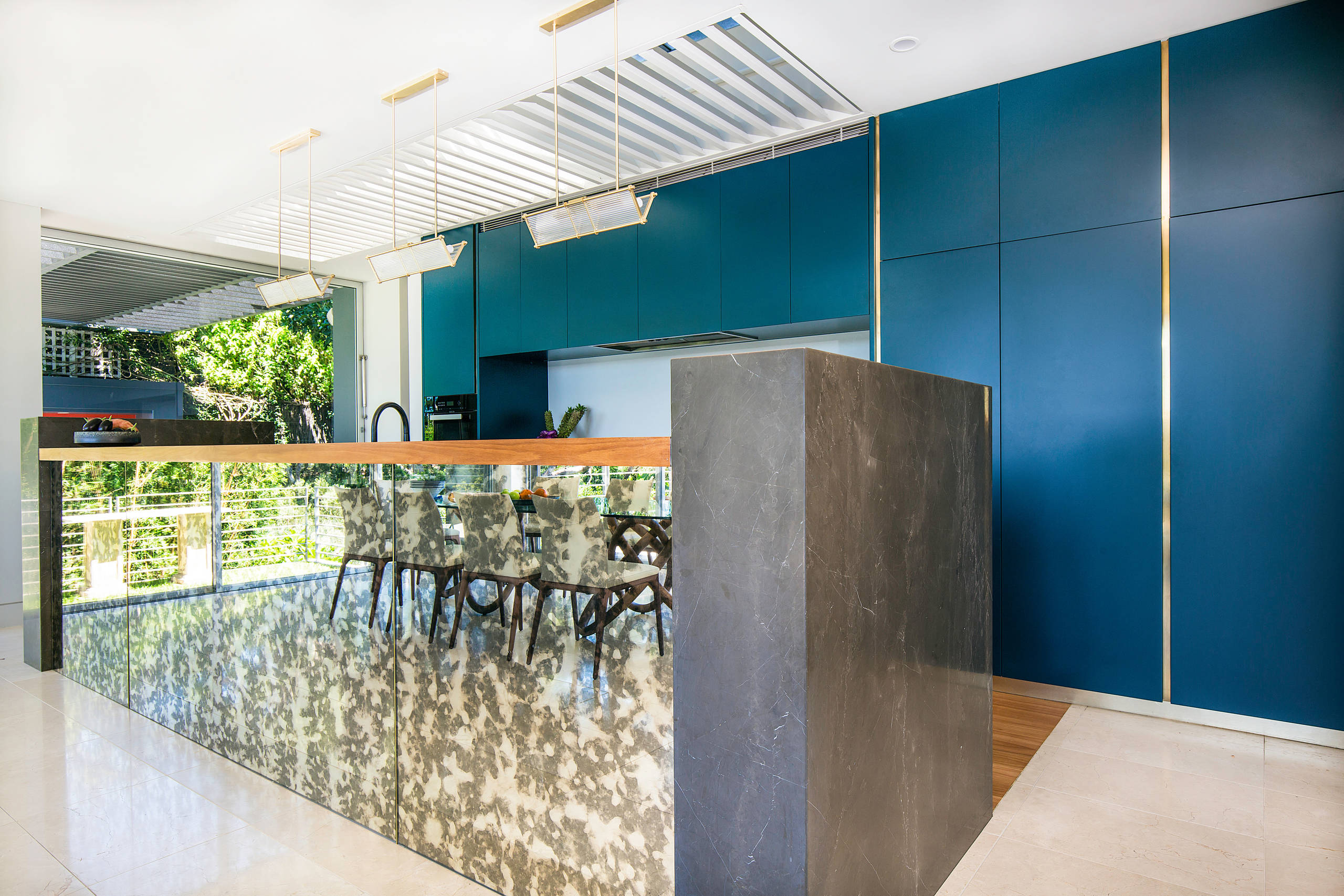 KITCHEN WITH BRASS FINGER PULL