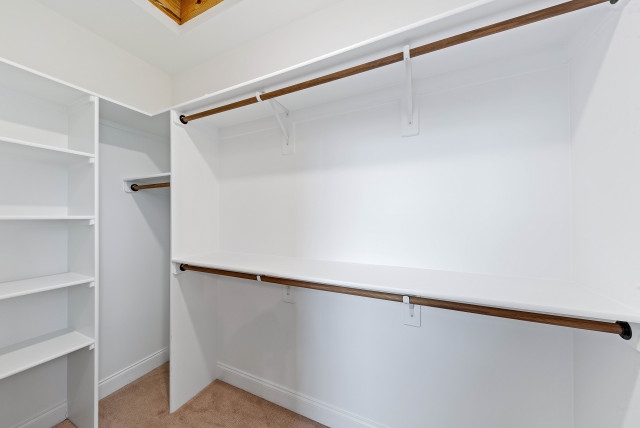 Modern European - Hillview klassisch-modern-ankleidezimmer