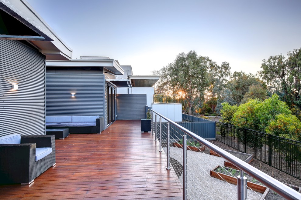 Design ideas for a contemporary balcony in Adelaide.