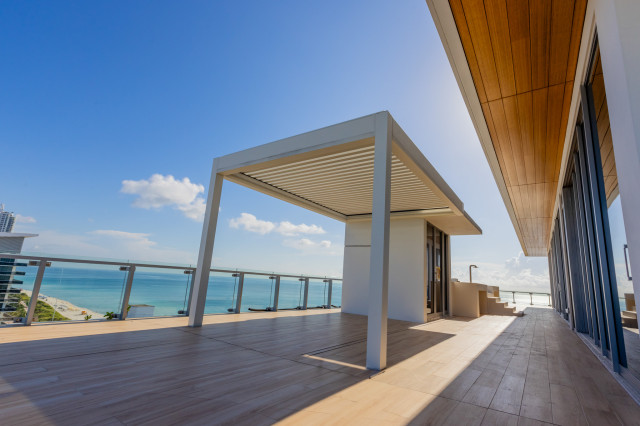 Miami Beach Penthouse Pergola contemporary-terrace