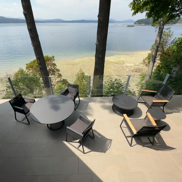 Ocean front deck coastal-courtyard