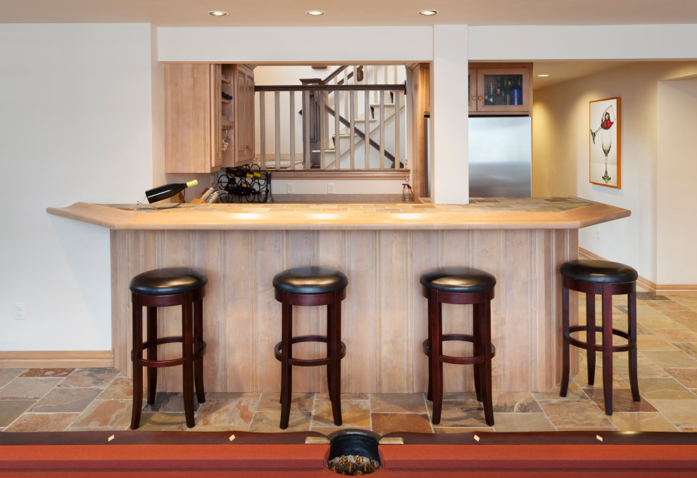 Example of a mountain style basement design in Ottawa