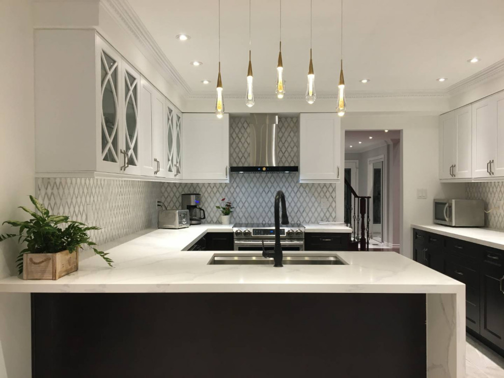 Inspiration for a transitional kitchen remodel in Toronto