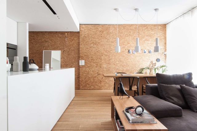 Interior LP contemporary-entrance