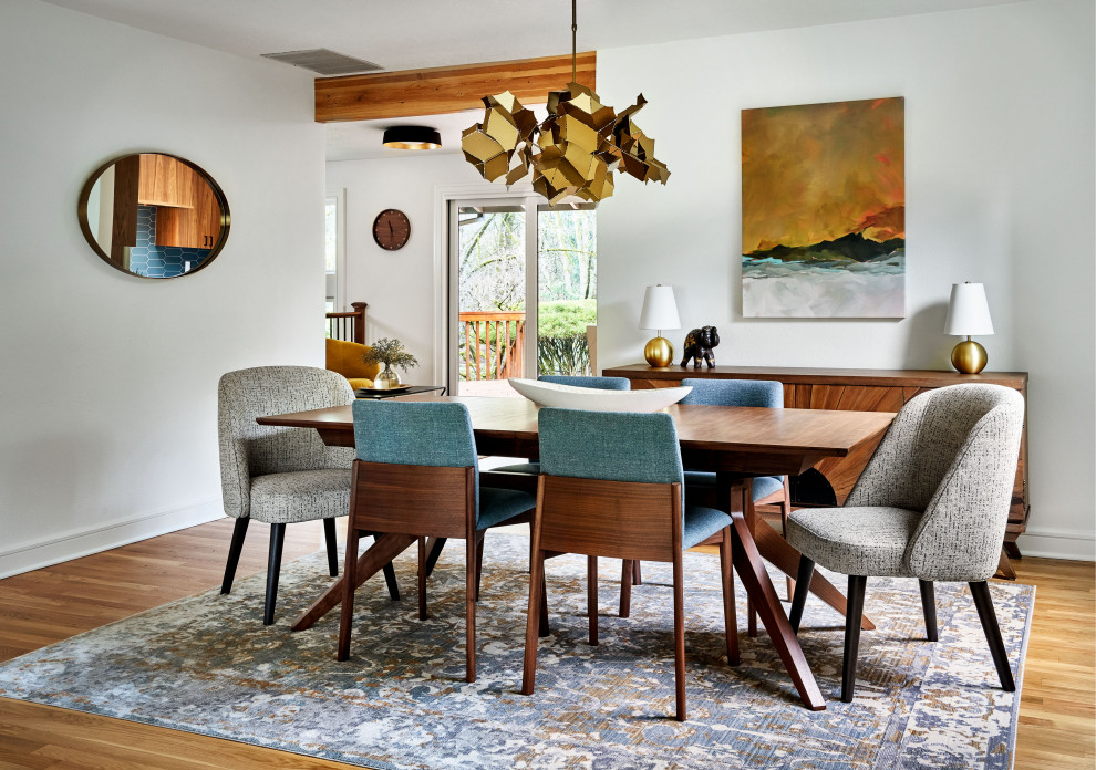 This is an example of a retro dining room in Portland.
