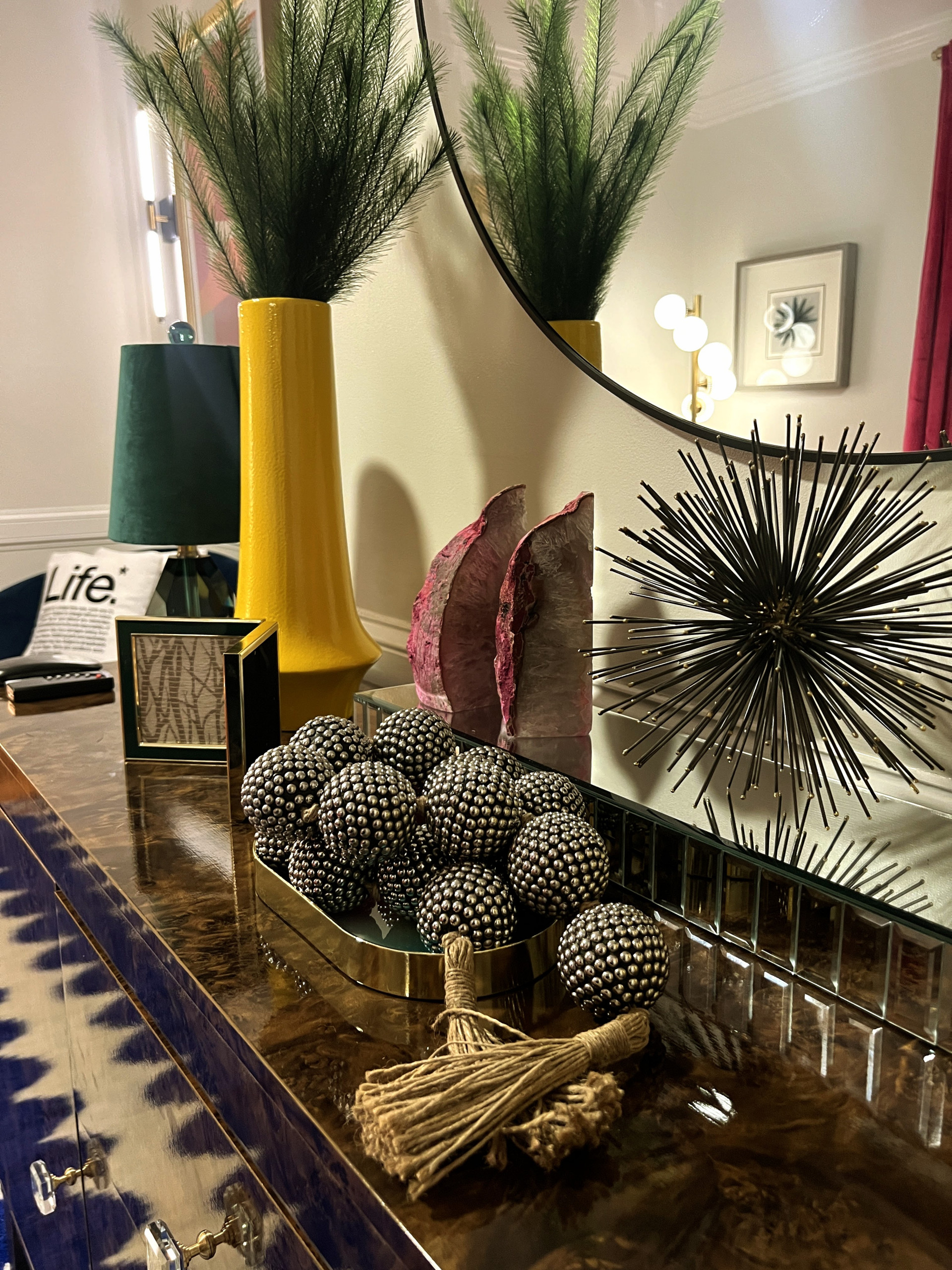 Buffet Decor.