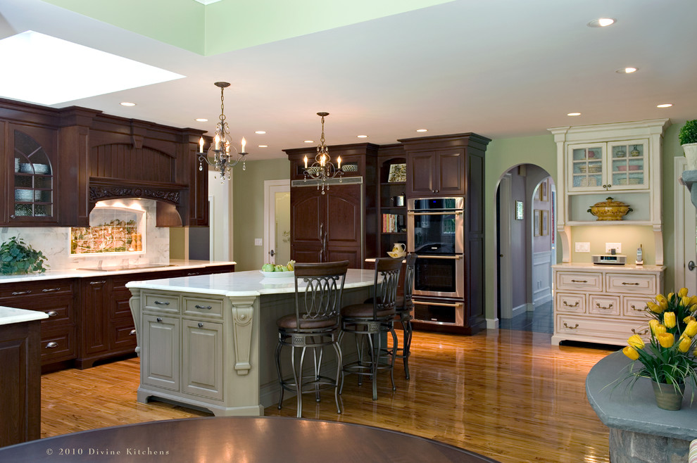 Divine Kitchens LLC - Traditional - Kitchen - Boston - by ...
