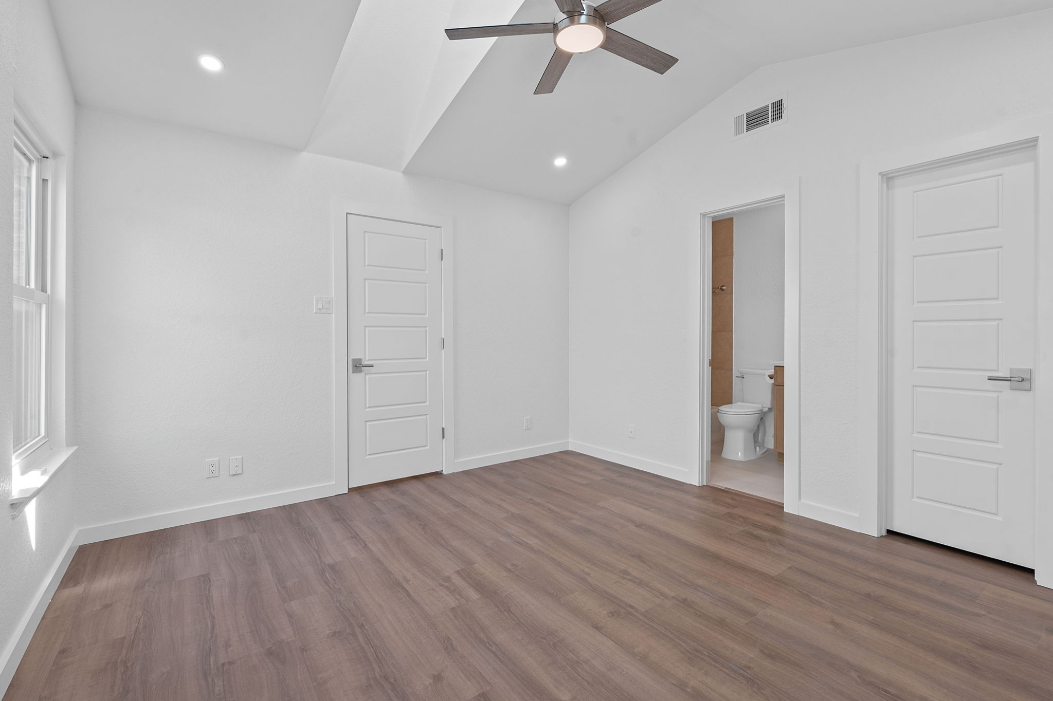 Lakeway Cozy Cottage