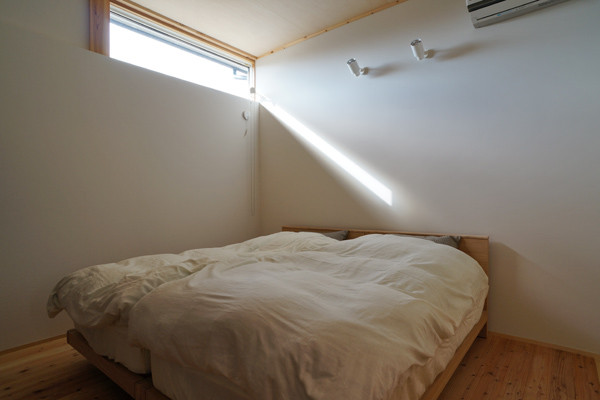 ハイサイドライトの家 bedroom