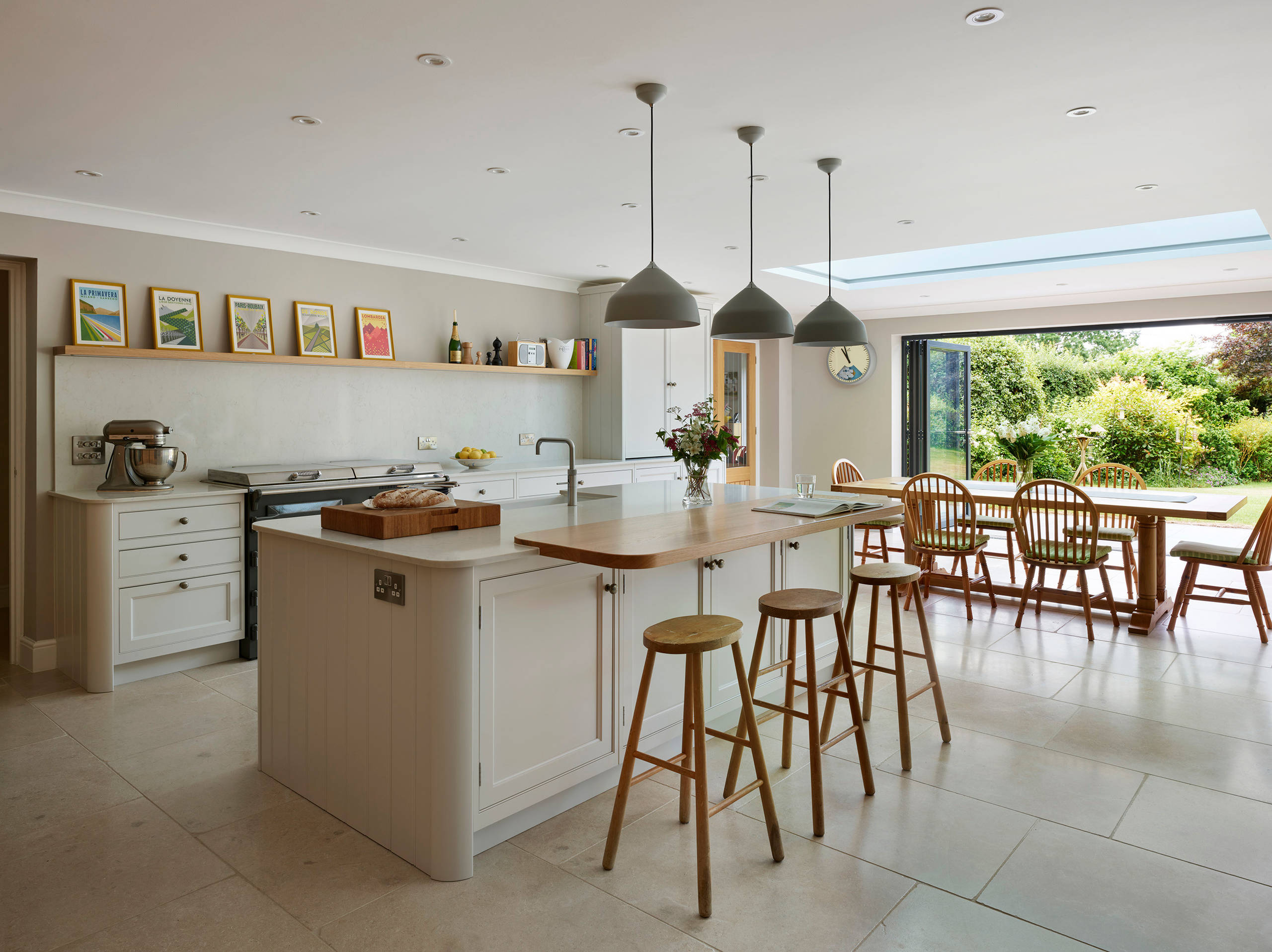 Busy Family Kitchen 4,922 Busy Family Kitchen Stock Photos, High Res