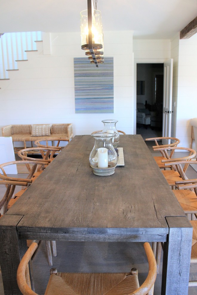 Inspiration for a timeless dining room remodel in Boston