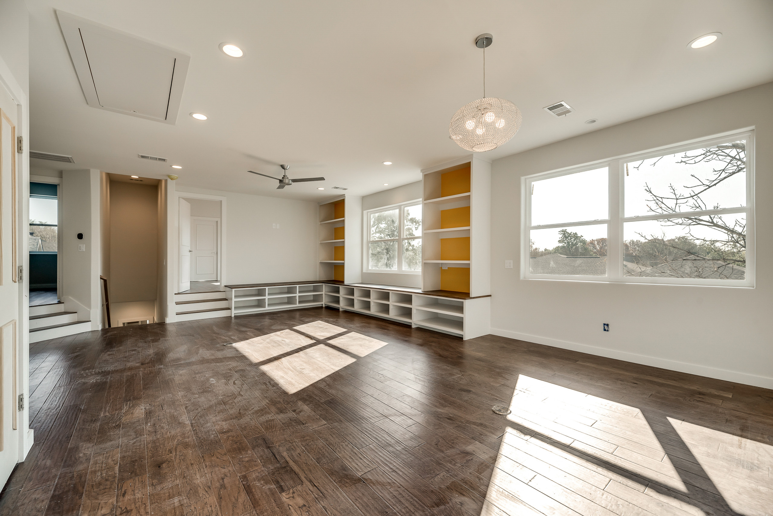 Kid's Loft and open Kitchen