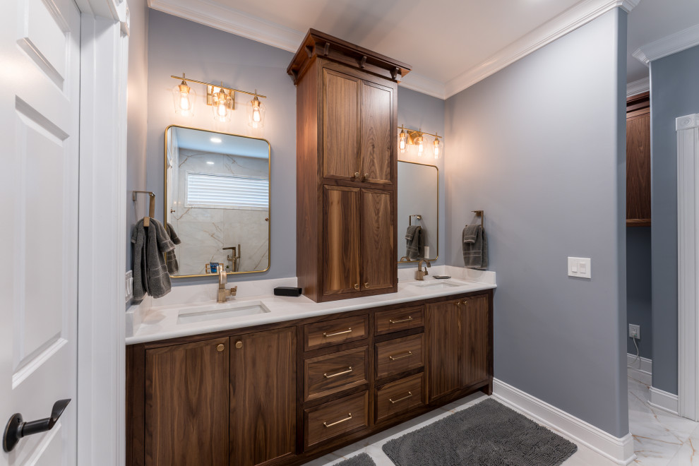 Indian Lake Walnut Bathrooms