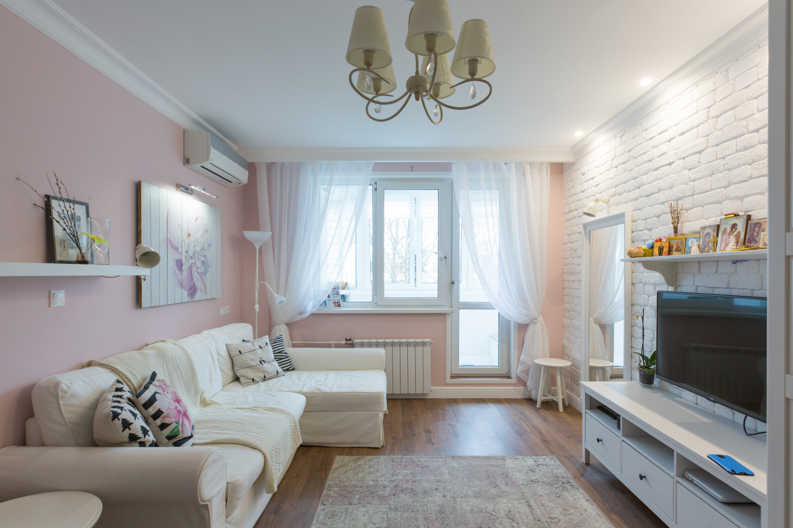 Квартира в доме серии П44 в Скандинавском стиле