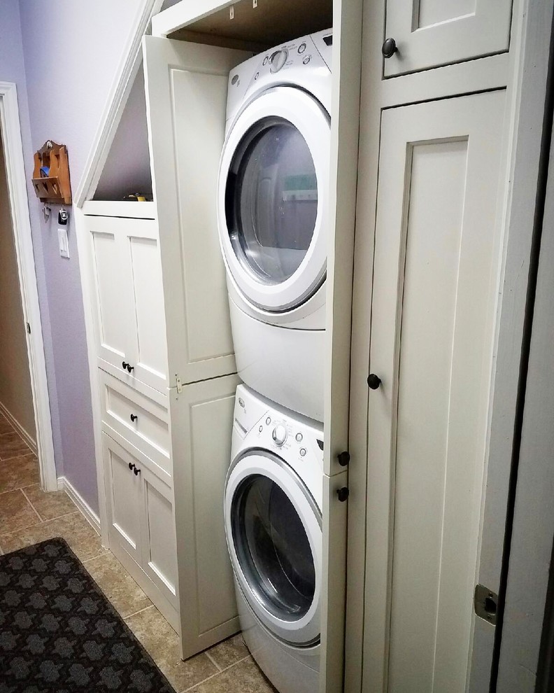 Esempio di una lavanderia minimal di medie dimensioni