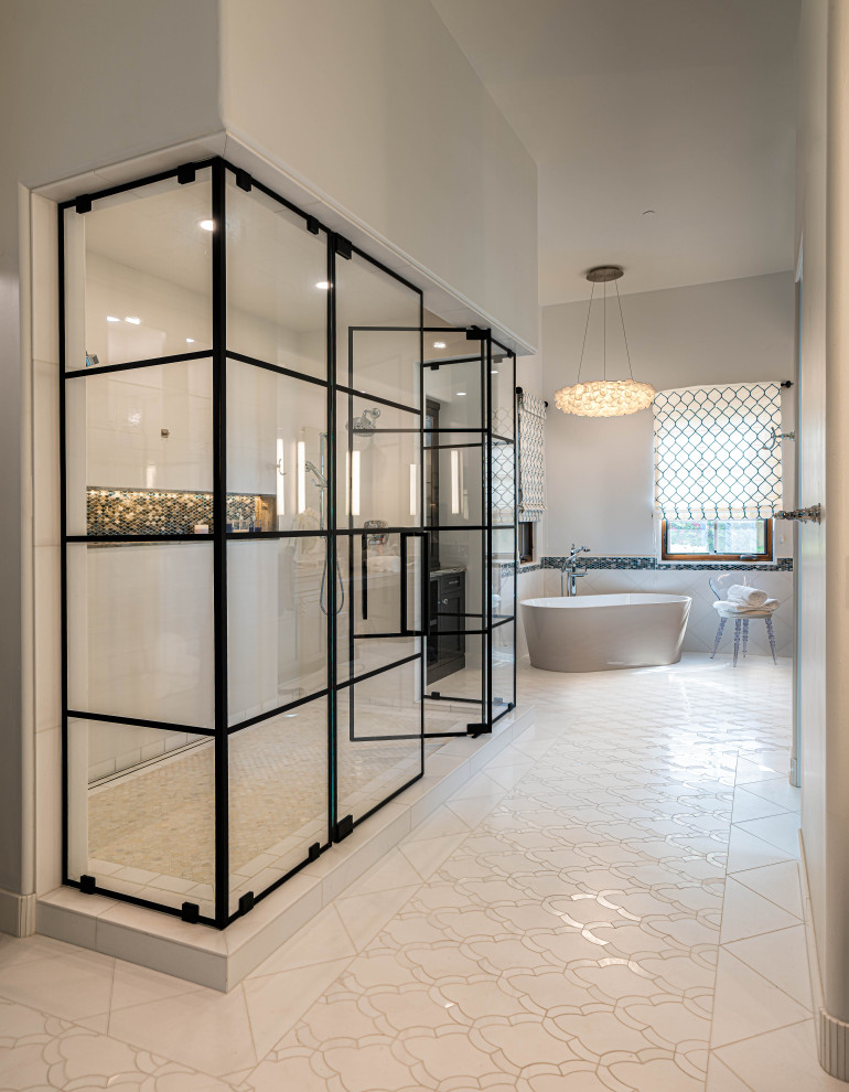 Inspiration for a transitional bathroom remodel in Phoenix