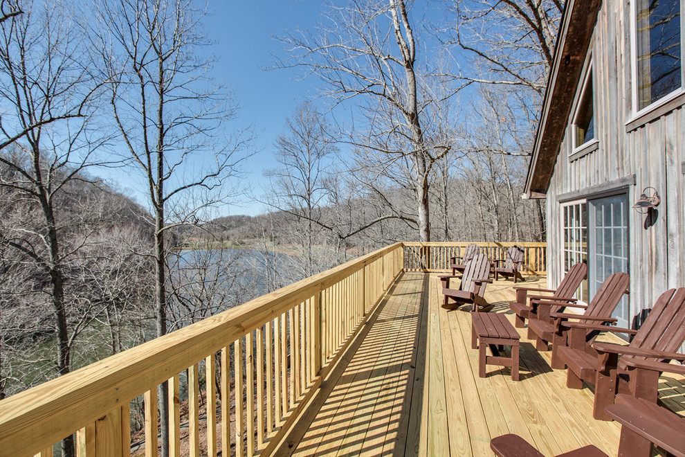 Inspiration for a large timeless backyard deck remodel in Nashville