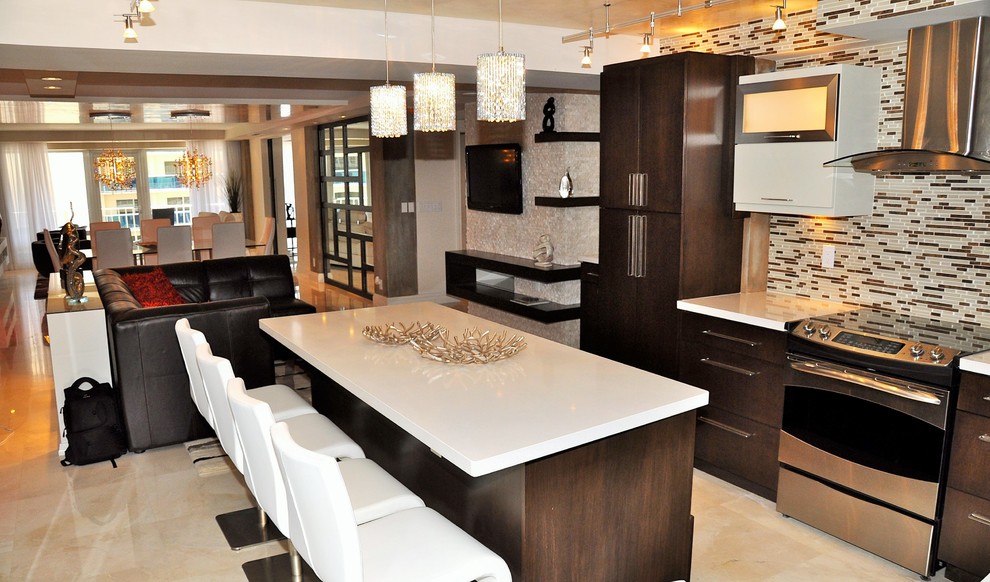 Inspiration for a transitional kitchen remodel in Miami