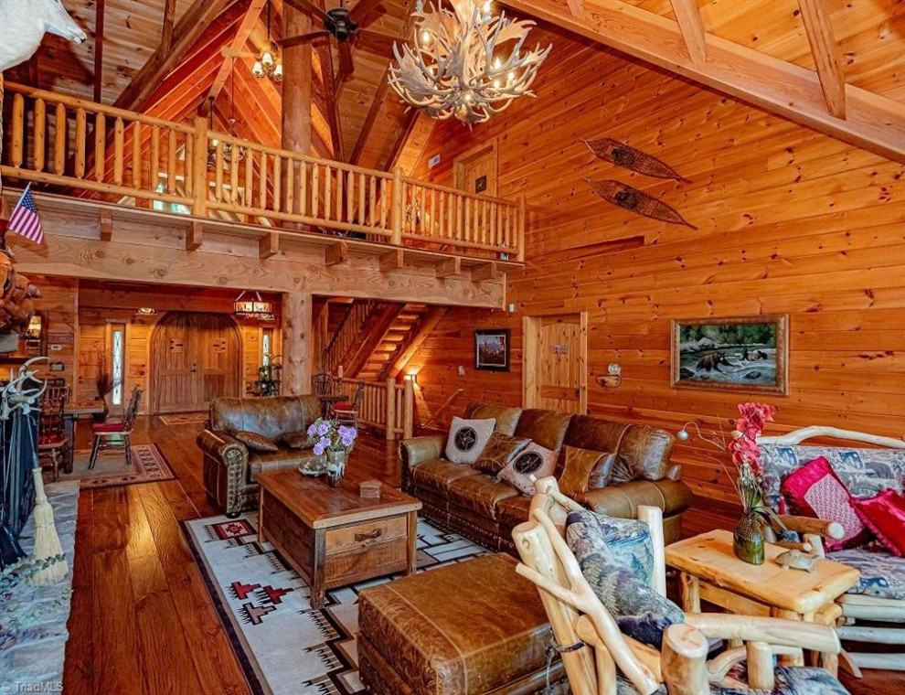 Lake Haven Lodge Loft Room Enclosure