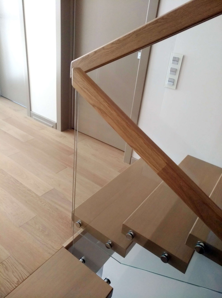 Ограждение со стеклом самонесущим