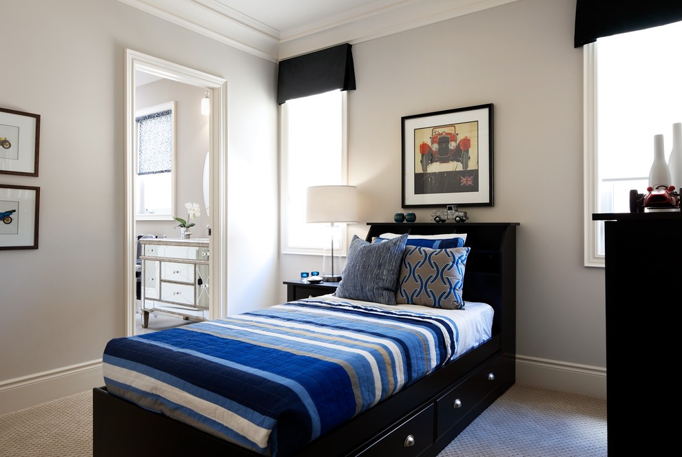 Inspiration for a transitional bedroom in Toronto with grey walls.