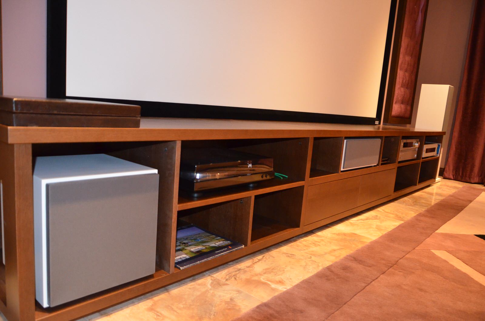 Домашний кинотеатр